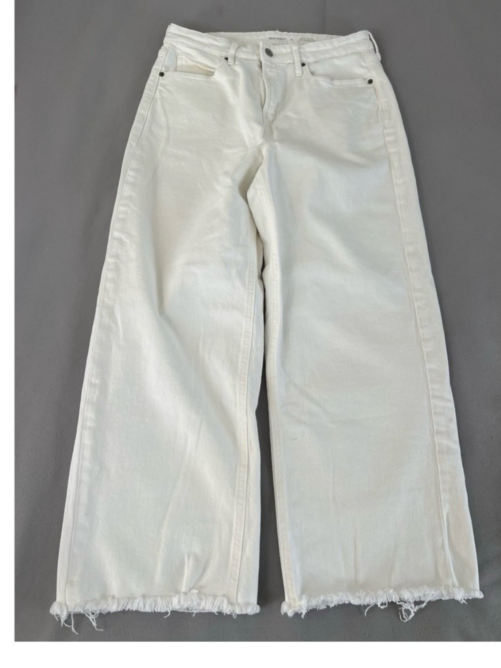 High Rise Cropped White Wide Leg Frayed Hem Jeans Size 2